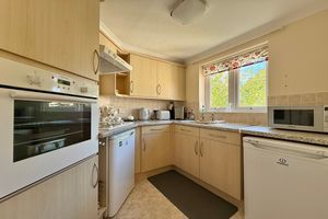 Kitchen- click for photo gallery